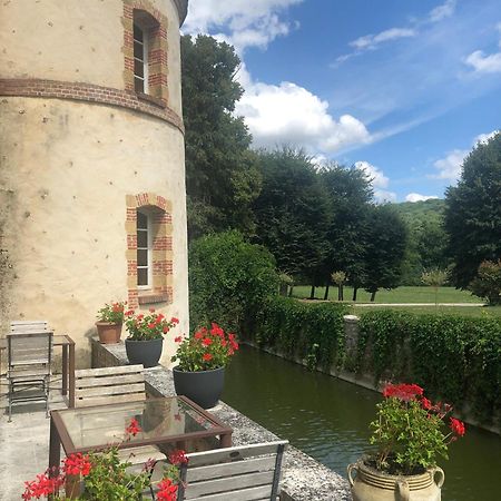 Château de la Cour Senlisse Exterior foto