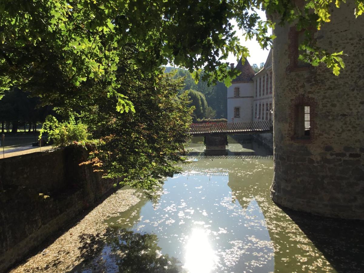 Château de la Cour Senlisse Exterior foto