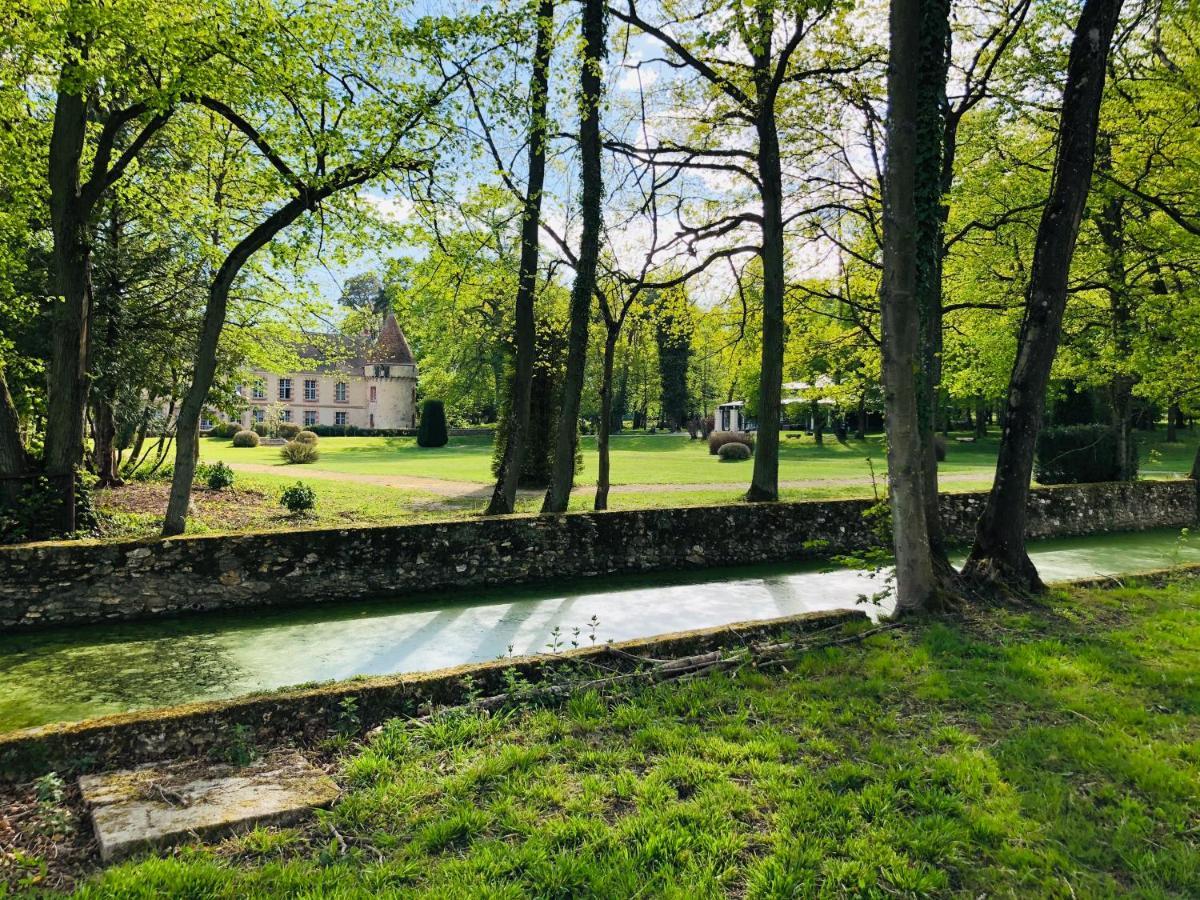Château de la Cour Senlisse Exterior foto