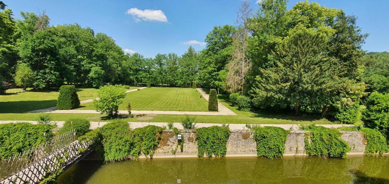 Château de la Cour Senlisse Exterior foto